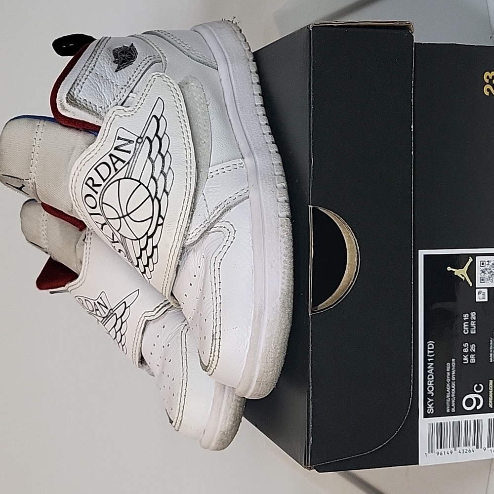 Nike Sky Jordan White